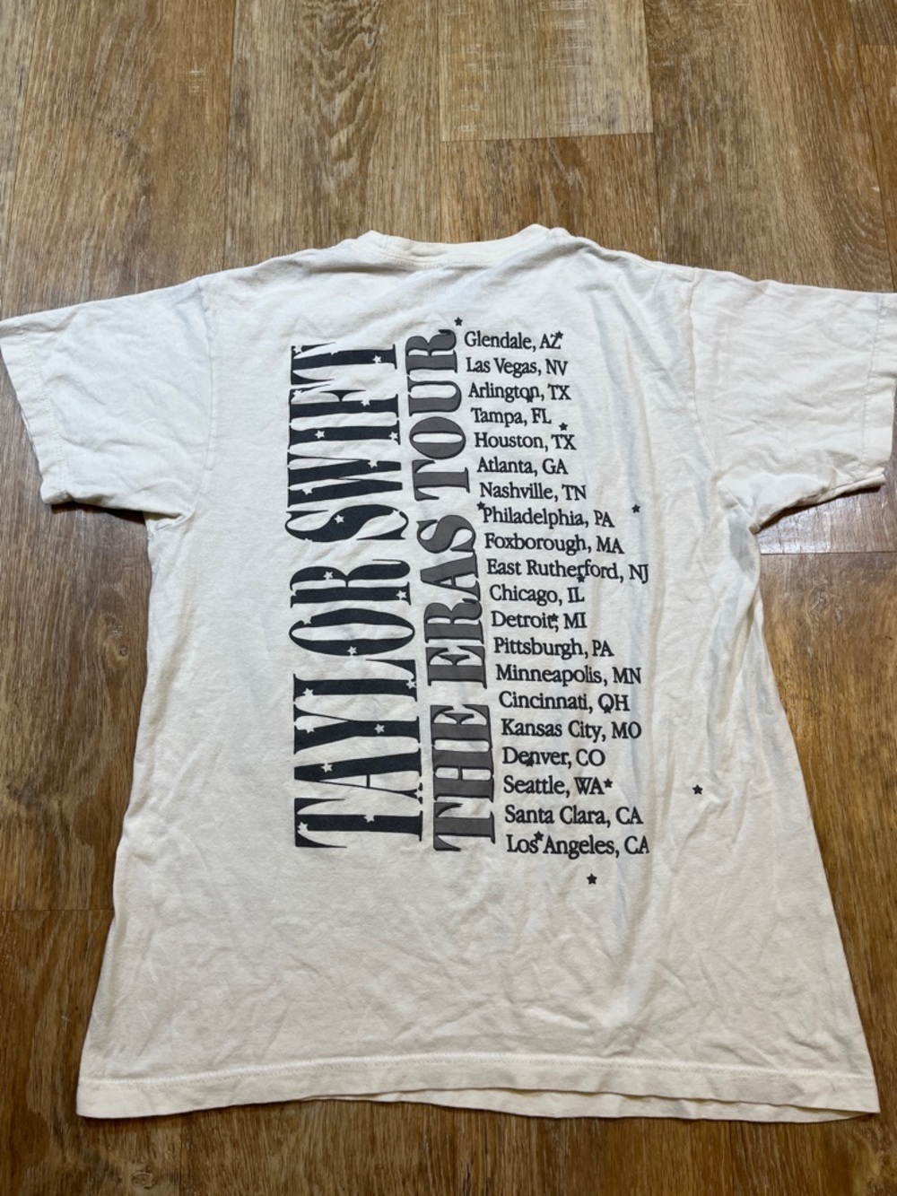 Taylor Swift The Eras Tour Graphic Concert Tee T-Shirt Medium M Folklore Cream - Picture 5 of 12